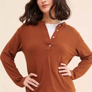 DONNI. Warm Brown Henley Top